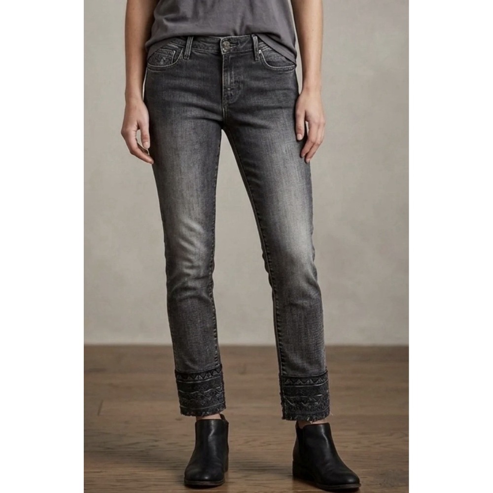 Driftwood Jackie Jeans Black Denim Cigarette Leg Size 28 Geometric Embroidery